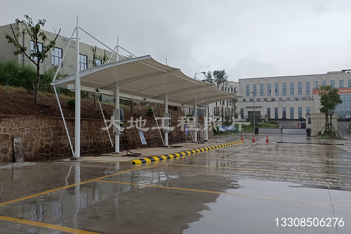 2023年5月26日，四川省瀘州高新區(qū)充電站順利竣工