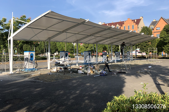 2023年6月12日，貴州關(guān)嶺高鐵站充電站順利竣工