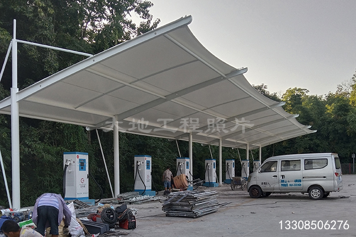 2023年11月5日，貴州天嶺電商產(chǎn)業(yè)園充電站順利竣工